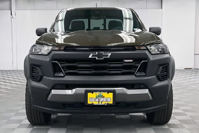 Used 2024 Chevrolet Colorado Trail Boss w/ Advanced Trailering Package AWD/4WD image 4