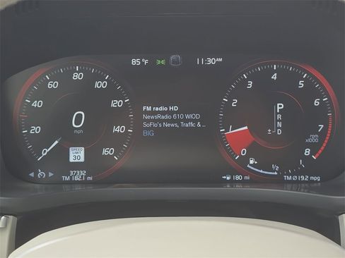 Used 2020 Volvo XC60 T5 Momentum image 19