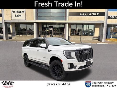Used 2023 GMC Yukon XL Denali Ultimate AWD/4WD image 1