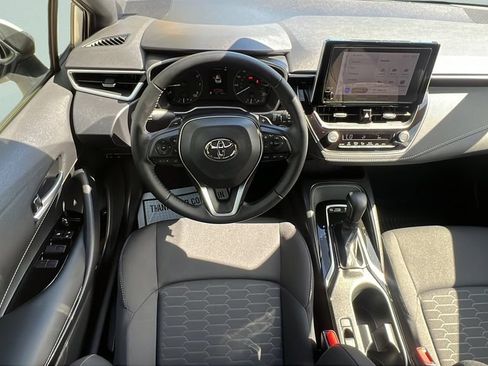 Certified 2025 Toyota Corolla SE FWD image 11
