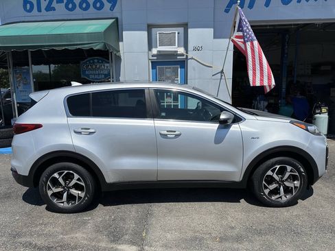 Used 2020 Kia Sportage LX w/ LX Popular Package AWD/4WD image 5