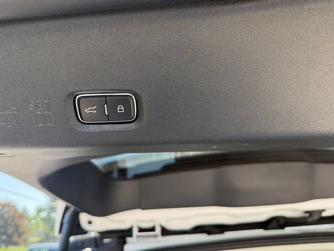 Used 2025 Ford Expedition Platinum AWD/4WD image 14