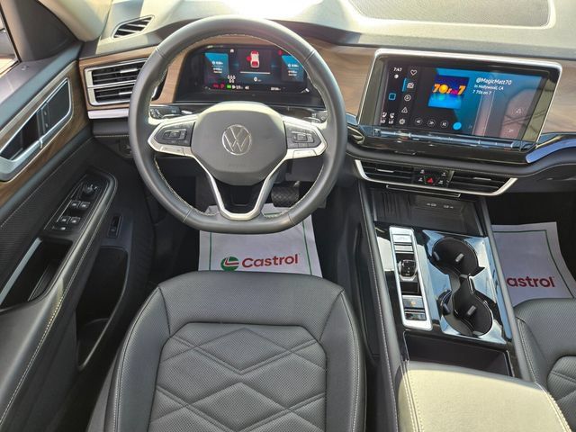Used 2025 Volkswagen Atlas SE AWD/4WD image 14
