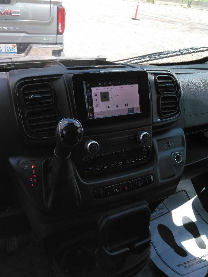 Used 2025 RAM ProMaster 2500 w/ Convenience Group FWD image 7