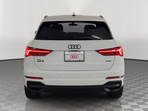 Used 2025 Audi Q3 2.0T Premium w/ Convenience Package AWD/4WD image 10