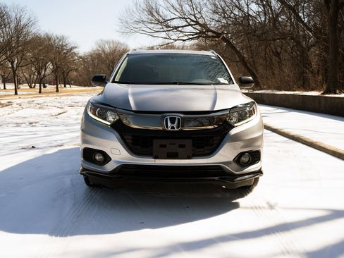 Used 2022 Honda HR-V Sport image 3