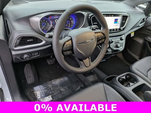 New 2026 Chrysler Pacifica Select w/ S Appearance Package FWD image 10