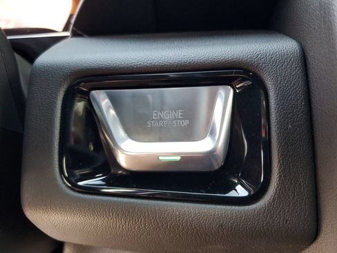 Used 2025 GMC Yukon Denali w/ Sun & Power Step Package AWD/4WD image 23