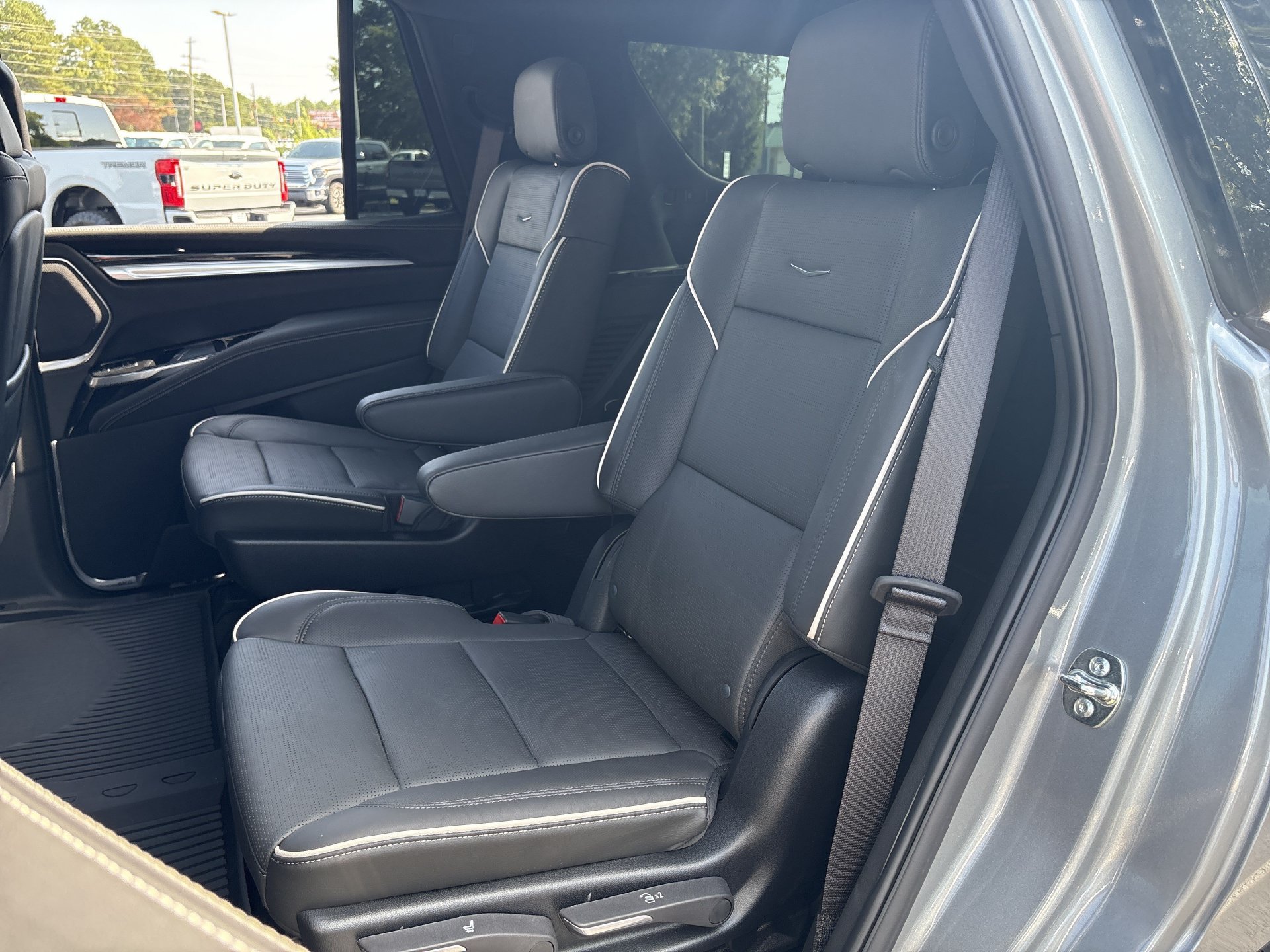 Used 2026 Cadillac Escalade Sport w/ LPO, ONYX Package AWD/4WD image 17