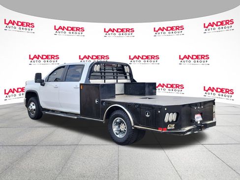 Used 2024 Chevrolet Silverado 3500 LT image 5