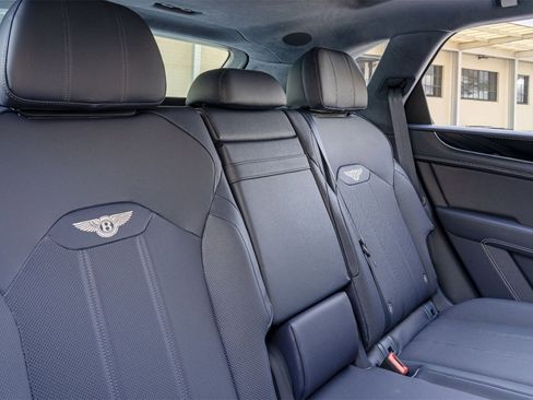 New 2025 Bentley Bentayga image 27