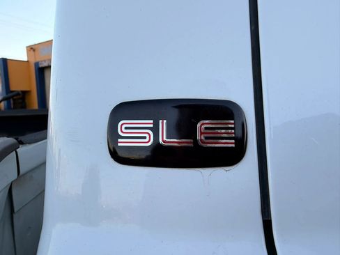 Used 2007 GMC Sierra 2500 SLE w/ Heavy-Duty Power Package RWD image 30