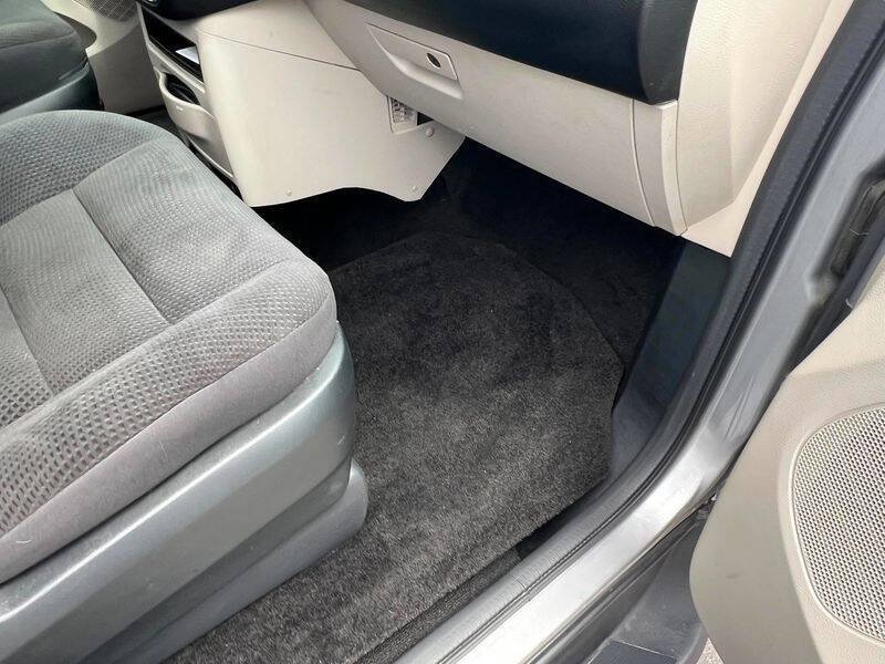 Used 2017 Dodge Grand Caravan SE w/ Power Window Group FWD image 29