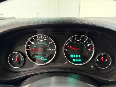 Used 2017 Jeep Wrangler Sport w/ Quick Order Package 24S AWD/4WD image 21