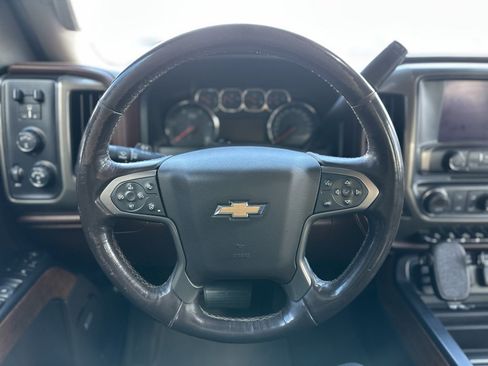 Used 2018 Chevrolet Silverado 2500 High Country w/ Duramax Plus Package image 5