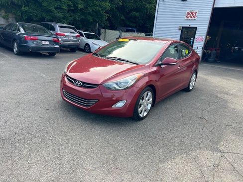 Used 2013 Hyundai Elantra Limited FWD image 2