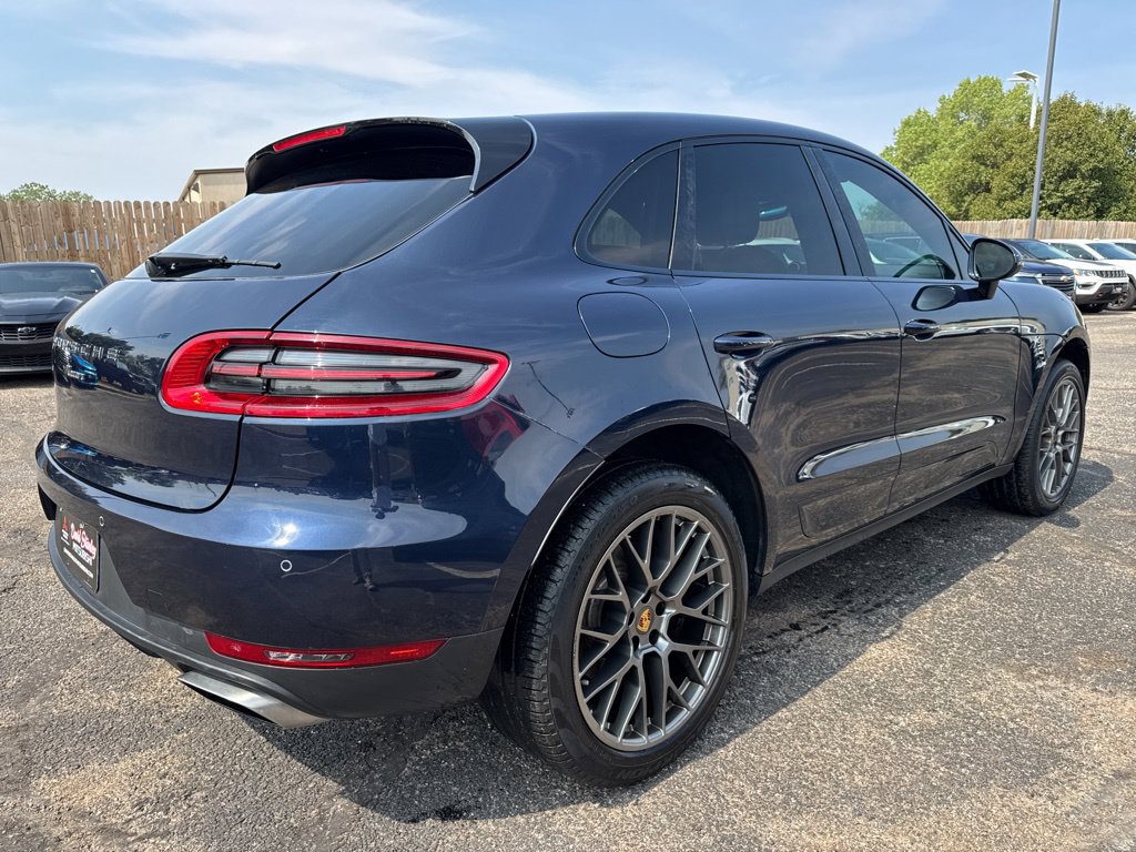 Used 2018 Porsche Macan Sport Edition AWD/4WD image 4