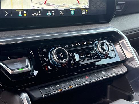 Used 2022 GMC Sierra 1500 Denali w/ Technology Package image 18