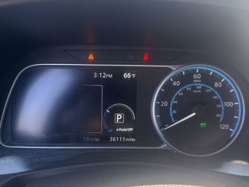Used 2018 Nissan Leaf S w/ S Charge Package FWD image 5