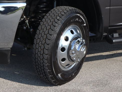 New 2026 RAM 3500 Tradesman image 15