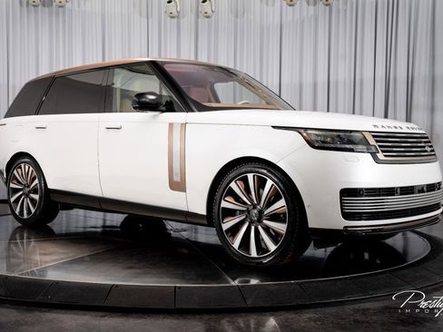 Used 2023 Land Rover Range Rover SV image 17