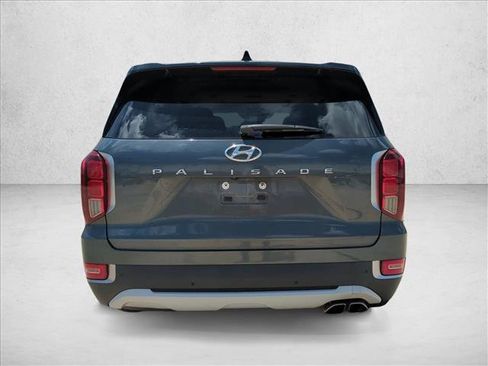Used 2022 Hyundai Palisade SEL w/ 8P Bench Seat Package FWD image 6