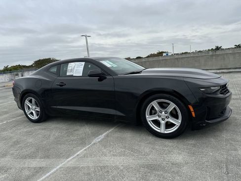Used 2020 Chevrolet Camaro LT image 17