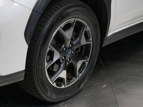 Used 2019 Subaru Crosstrek 2.0i w/ Eyesight System image 7