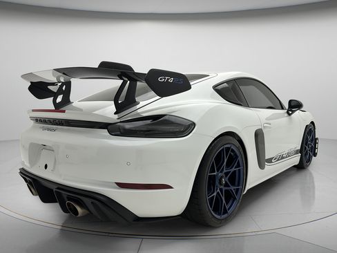Used 2025 Porsche 718 Cayman GT4 RS w/ Weissach Package RWD image 16