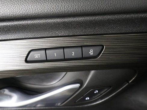 Used 2023 GMC Terrain SLT image 35