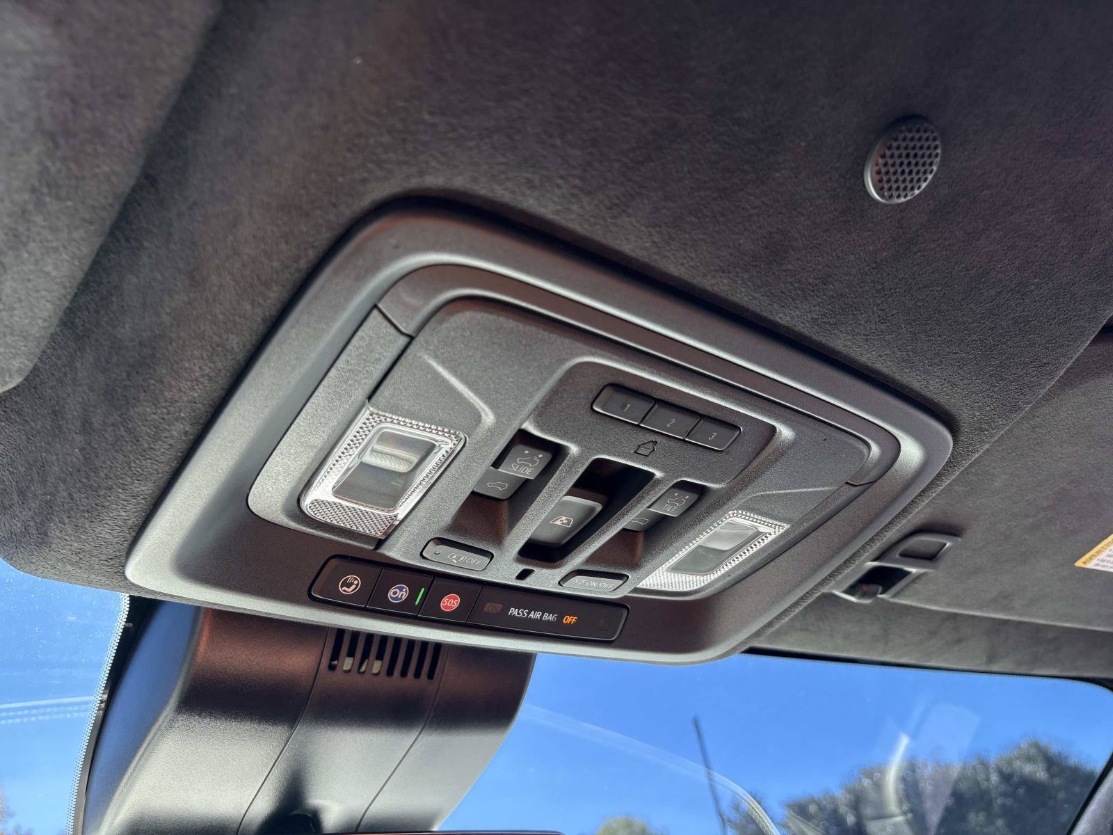 Used 2024 GMC Sierra 2500 Denali Ultimate AWD/4WD image 28
