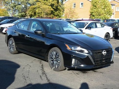 New 2025 Nissan Altima 2.5 SV image 1