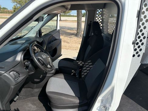 Used 2017 RAM ProMaster City Tradesman w/ Rear Back-up Camera Group FWD image 14