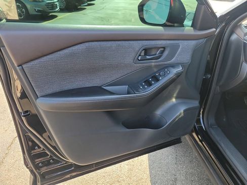 Used 2021 Nissan Rogue S FWD image 21