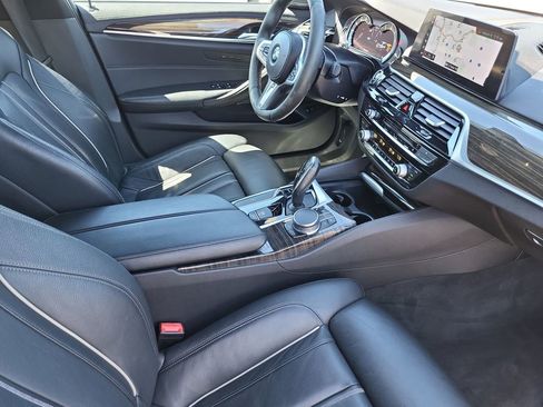 Used 2018 BMW 530i xDrive AWD/4WD image 14