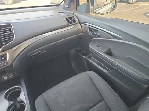 Used 2021 Honda Passport Sport image 12