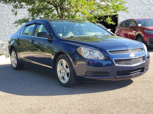 Used 2011 Chevrolet Malibu LS FWD image 4