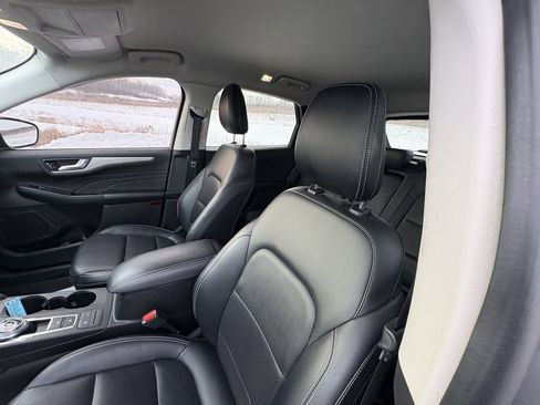 Used 2021 Ford Escape SEL image 32