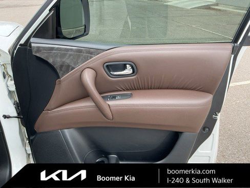 Used 2022 Nissan Armada Platinum image 10