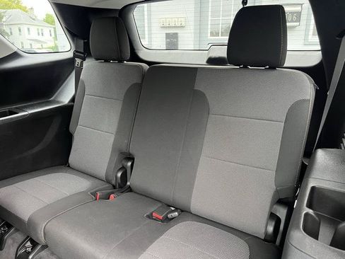 Used 2020 Chevrolet Traverse LT w/ Driver Confidence II Package AWD/4WD image 9