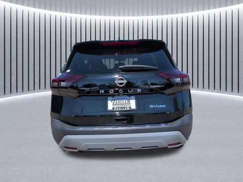 Used 2023 Nissan Rogue SV AWD/4WD image 11