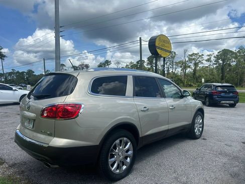 Used 2011 Buick Enclave CXL FWD image 17
