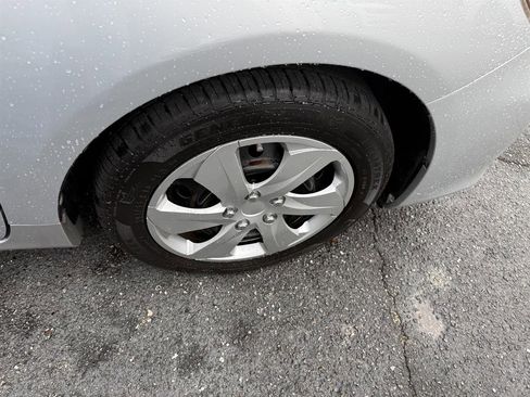 Used 2013 Toyota Corolla LE image 8