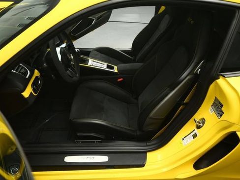 Used 2016 Porsche Cayman GT4 RWD image 40