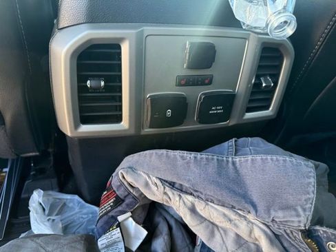 Used 2018 Ford F150 Lariat w/ Equipment Group 502A Luxury image 9