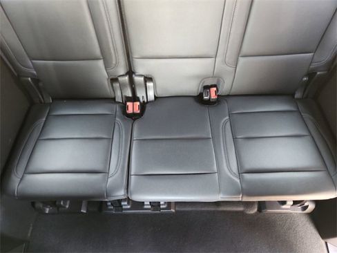 Used 2021 Chevrolet Suburban Z71 w/ Z71 Off-Road Package image 35