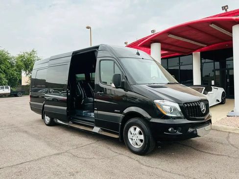 Used 2014 Mercedes-Benz Sprinter 2500 image 43