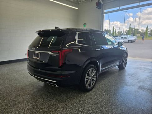 Used 2024 Cadillac XT6 Premium Luxury w/ Technology Package AWD/4WD image 5