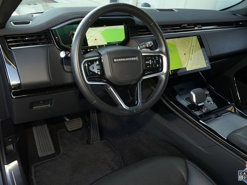 Used 2025 Land Rover Range Rover Sport SE image 8