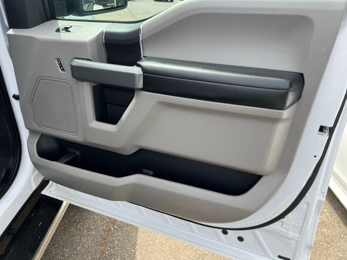 Used 2017 Ford F150 XLT AWD/4WD image 16